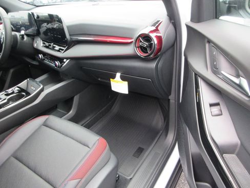 New 2026 Chevrolet Equinox RS w/ LPO, Floor Liner Package image 18