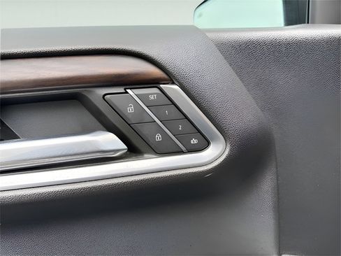 Used 2022 GMC Sierra 1500 SLT w/ SLT Convenience Package image 29