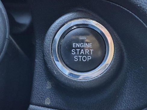 Used 2022 Subaru Ascent Limited w/ Technology Package image 38