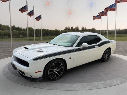 Used 2020 Dodge Challenger R/T Scat Pack w/ Driver Convenience Group RWD image 5
