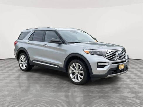 Certified 2022 Ford Explorer Platinum w/ Equipment Group 601A AWD/4WD image 5