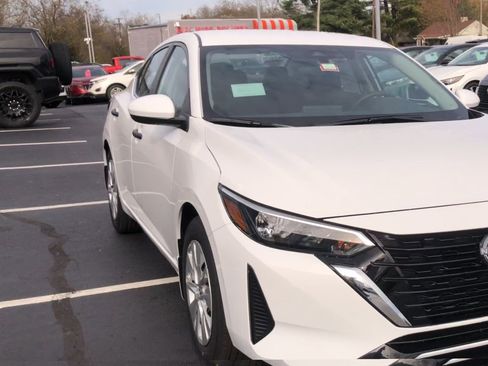 New 2025 Nissan Sentra S image 3