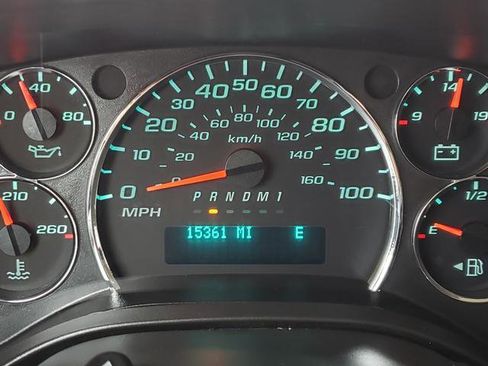 Used 2017 Chevrolet Express 3500 LT w/ LT Preferred Equipment Group image 24