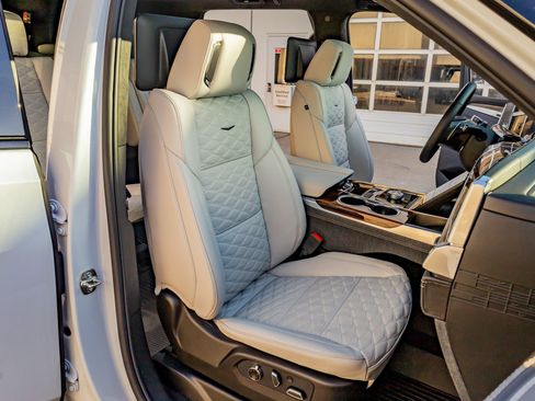 Used 2026 Cadillac Escalade Platinum Sport w/ LPO, ONYX Package image 31