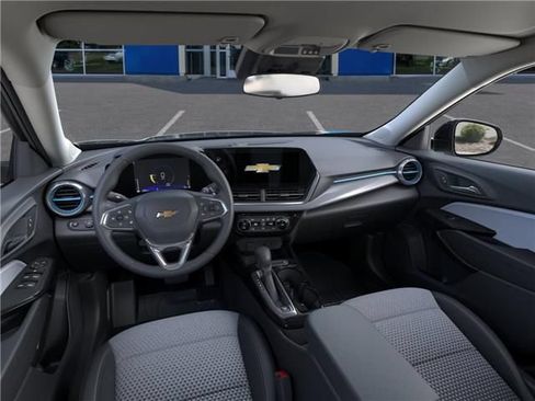 New 2026 Chevrolet Trax LT w/ Driver Confidence Package FWD image 15