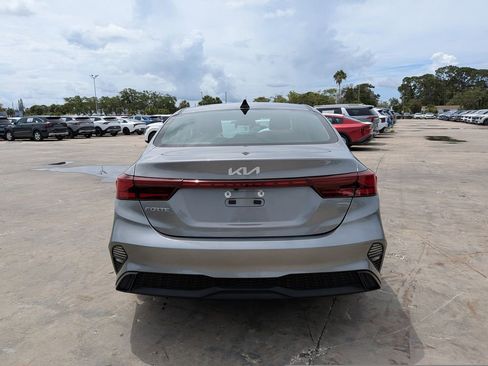 Certified 2024 Kia Forte LXS FWD image 7
