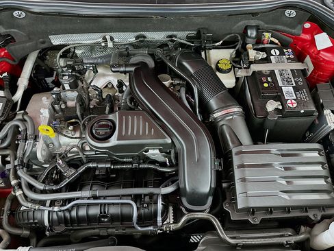 Used 2023 Volkswagen Taos SEL image 33