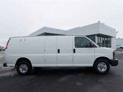 Used 2012 GMC Savana 2500 Extended w/ Power Package image 2