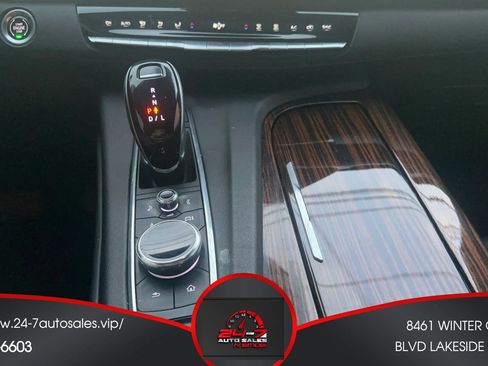 Used 2021 Cadillac Escalade ESV Luxury RWD image 37