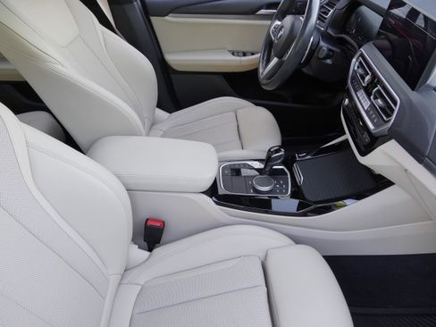 Used 2022 BMW X3 sDrive30i w/ M Sport Package 2 RWD image 9