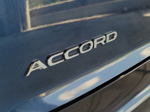 Used 2023 Honda Accord Touring image 7