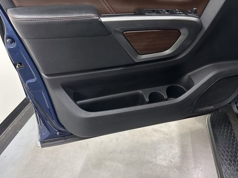 Used 2018 Nissan Titan Platinum Reserve AWD/4WD image 35
