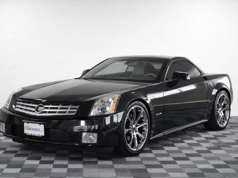 Used 2005 Cadillac XLR image 1
