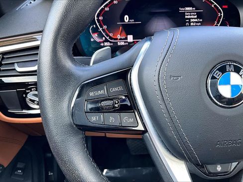 Used 2023 BMW 530i xDrive AWD/4WD image 24