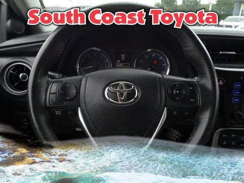 Used 2018 Toyota Corolla XSE image 24