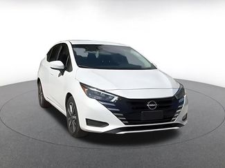 Used 2025 Nissan Versa SV FWD video 2