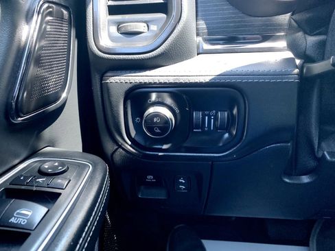 Used 2022 RAM 1500 Limited image 28
