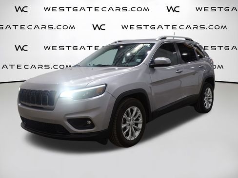 Used 2019 Jeep Cherokee Latitude w/ Popular Appearance Group image 1