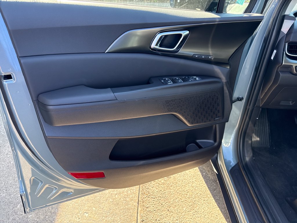 New 2027 Kia Carnival SX Prestige FWD image 12