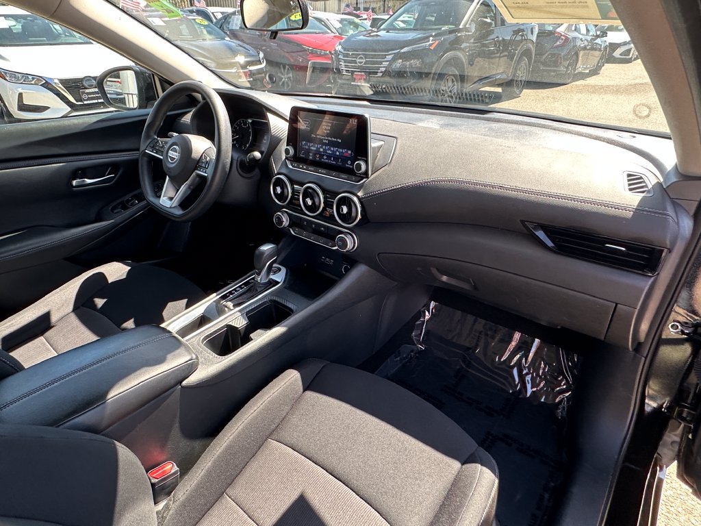 Used 2023 Nissan Sentra SV FWD image 14