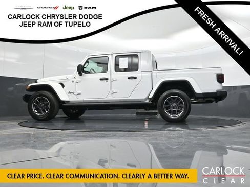 Used 2023 Jeep Gladiator Overland AWD/4WD image 52