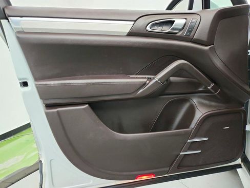 Used 2013 Porsche Cayenne GTS AWD/4WD image 23