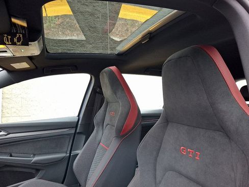 New 2025 Volkswagen GTI SE FWD image 10
