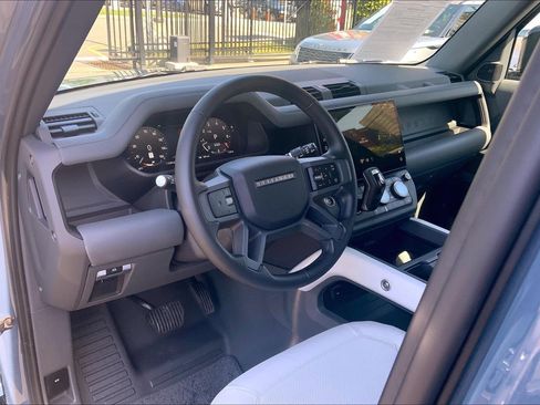 Certified 2026 Land Rover Defender 110 S AWD/4WD image 17