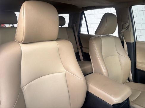 Used 2017 Toyota 4Runner SR5 Premium image 18