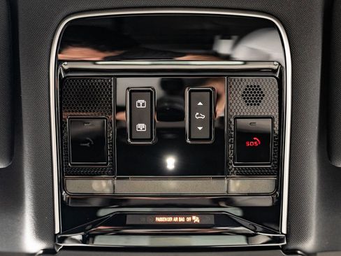 New 2026 Land Rover Range Rover Sport SE AWD/4WD image 38