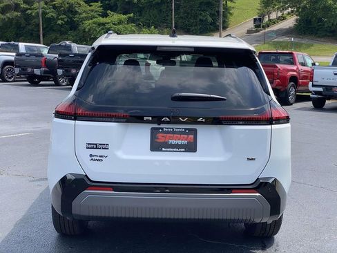 New 2026 Toyota RAV4 SE w/ Convenience Package AWD/4WD image 4