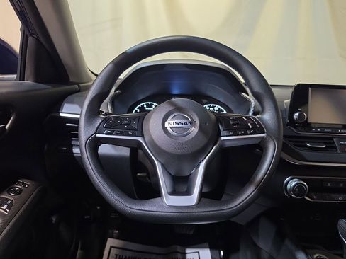 Used 2022 Nissan Altima 2.5 S image 11