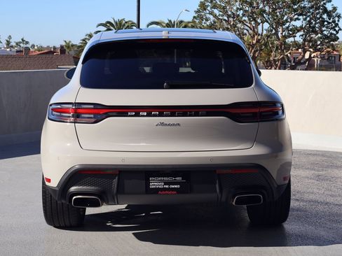 Certified 2024 Porsche Macan image 10