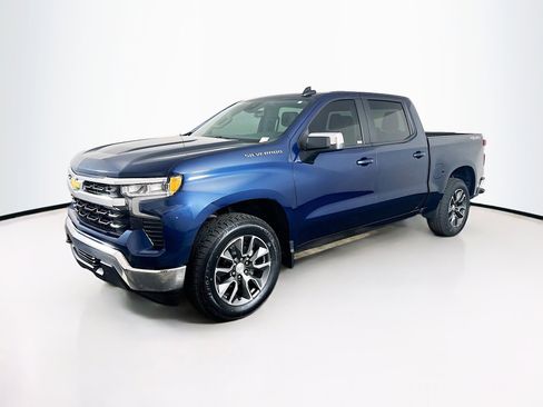 Used 2023 Chevrolet Silverado 1500 LT AWD/4WD image 3