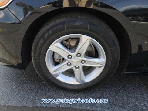 Used 2024 Chevrolet Malibu LT FWD image 9