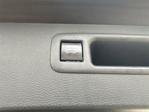 Used 2023 Toyota Highlander XSE image 29