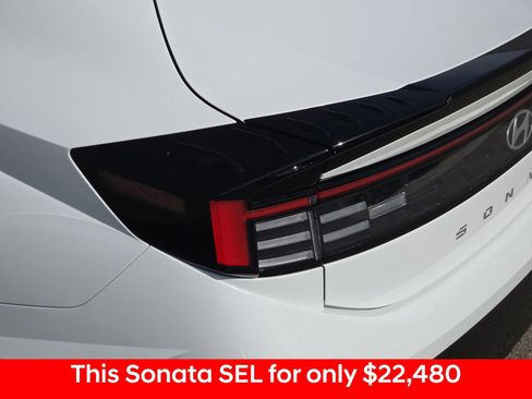 Used 2025 Hyundai Sonata SEL FWD image 41