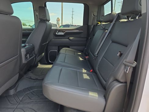 Used 2023 Chevrolet Silverado 1500 RST w/ Convenience Package II AWD/4WD image 11