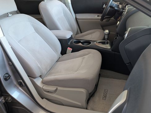 Used 2011 Nissan Rogue S image 9