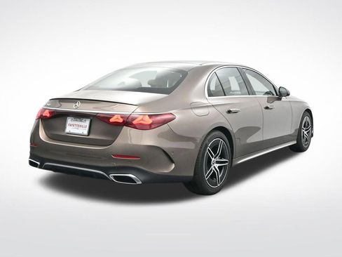 Used 2025 Mercedes-Benz E 350 Sedan image 6