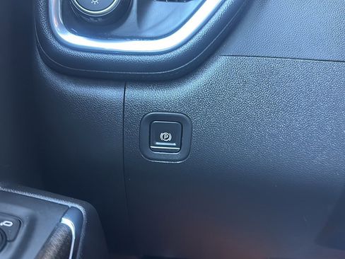 Used 2022 Chevrolet Silverado 1500 RST image 28