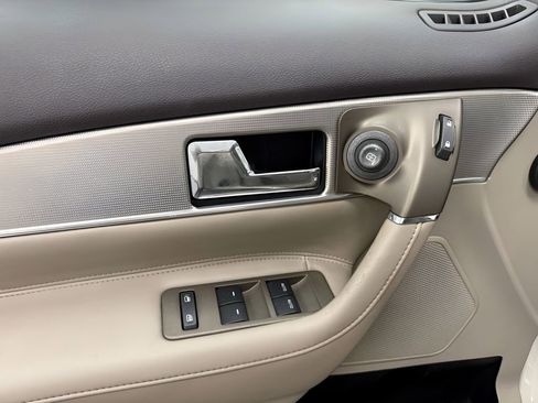 Used 2012 Lincoln MKX AWD image 11