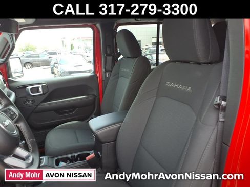 Used 2021 Jeep Wrangler Unlimited Sahara w/ Uconnect 4C Nav & Sound Group AWD/4WD image 14