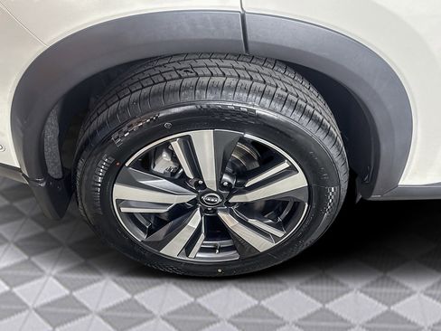 Used 2022 Nissan Rogue Platinum w/ Head-Up Display Package image 33