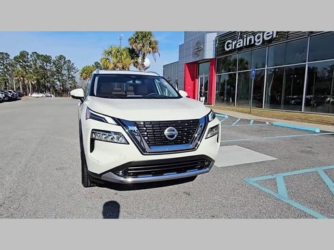 Used 2021 Nissan Rogue Platinum image 20