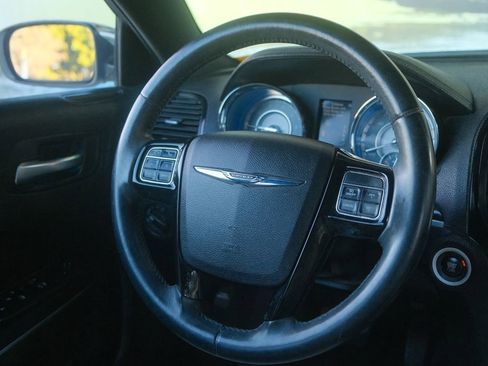 Used 2013 Chrysler 300 Motown image 42