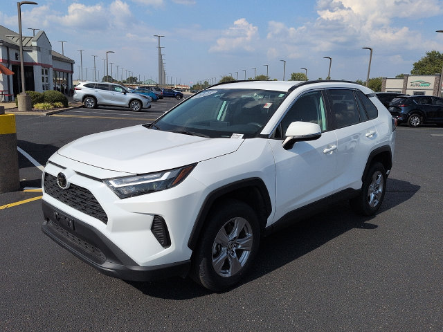 Certified 2025 Toyota RAV4 XLE FWD image 3