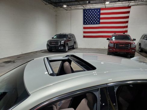 Used 2022 Lexus ES 300h Ultra Luxury w/ Accessory Package 2 image 47