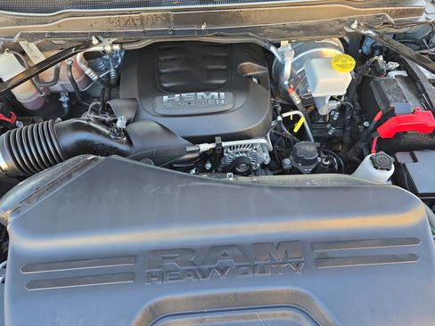 Used 2022 RAM 2500 Tradesman w/ Chrome Appearance Group image 23