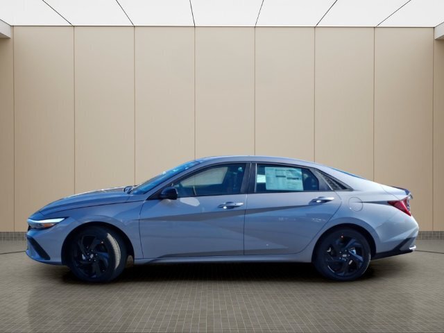 New 2026 Hyundai Elantra SEL FWD image 5